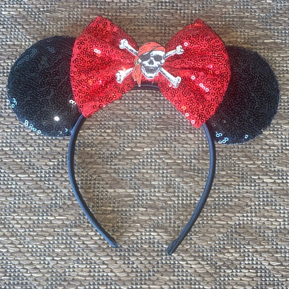 Pirate Minnie ears - Picture 1 of 3